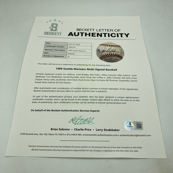 Ken Griffey Jr. Rookie 1989 Seattle Mariners Team Signed Baseball PSA & Beckett