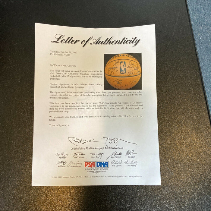 Lebron James 2008-2009 Cleveland Cavaliers Team Signed Game Basketball PSA DNA
