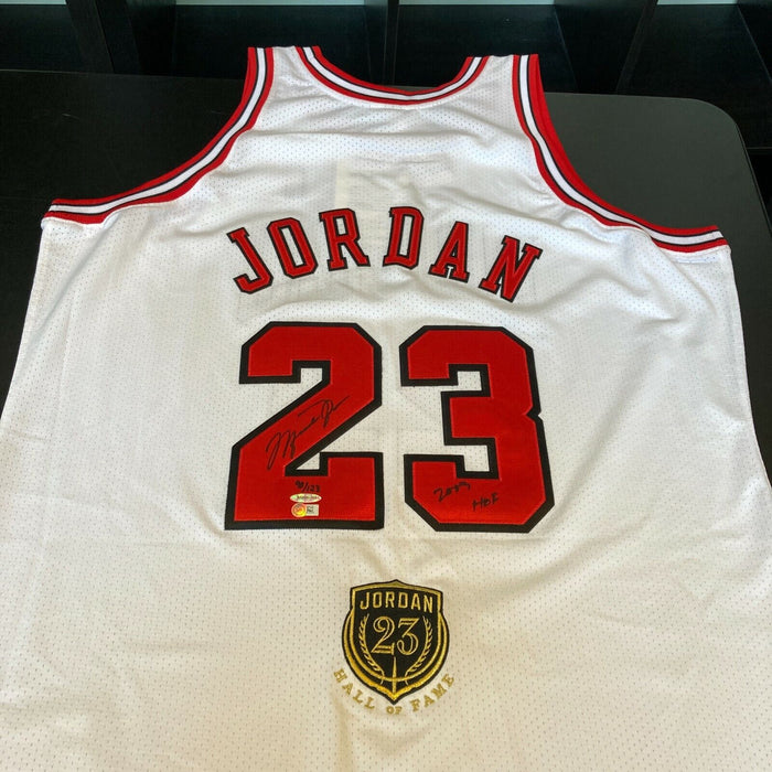 Michael Jordan "Hall Of Fame 2009" Signed Chicago Bulls Jersey UDA Upper Deck