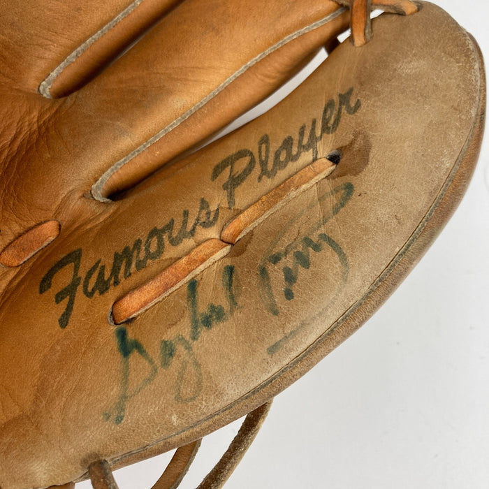 Gaylord Perry Signed 1960's Wilson Game Model Baseball Glove JSA COA