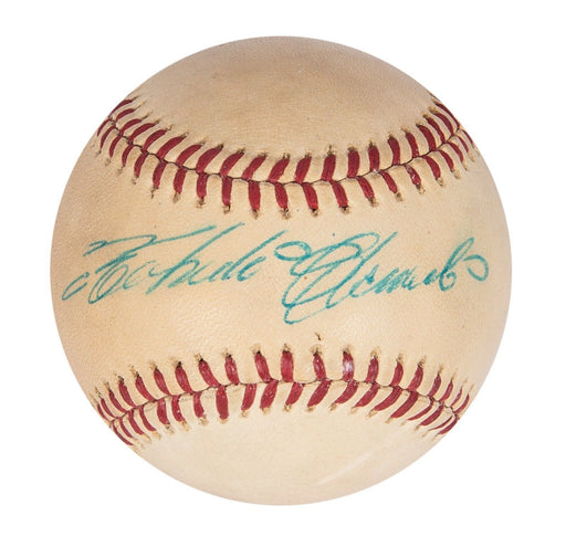 Stunning Roberto Clemente Single Signed Autographed Baseball Beckett COA
