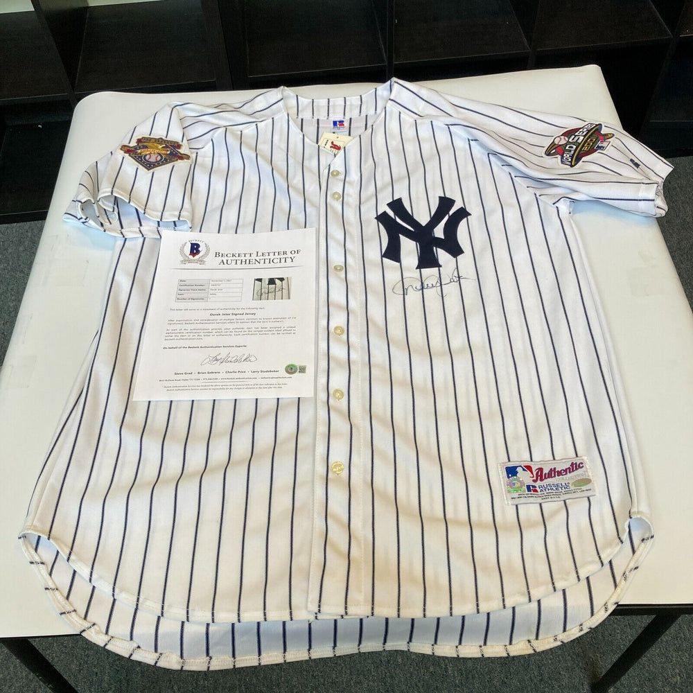 Derek Jeter Signed 2001 World Series New York Yankees Game Model Jersey Beckett