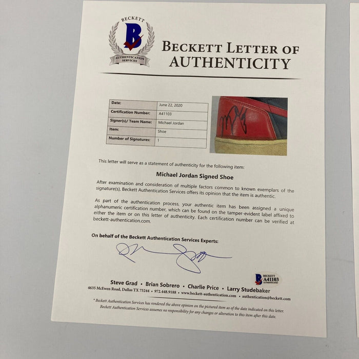 Michael Jordan Rookie Signed Pair Of 1985 Nike Jordan 1 Shoes Sneakers Beckett