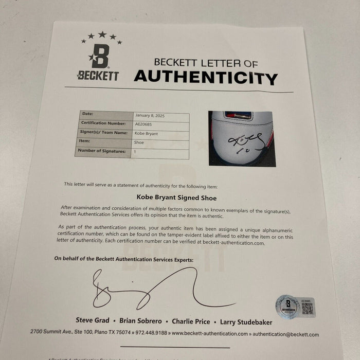 Kobe Bryant Signed 2008 Olympics Team USA Sneakers Shoes Beckett COA