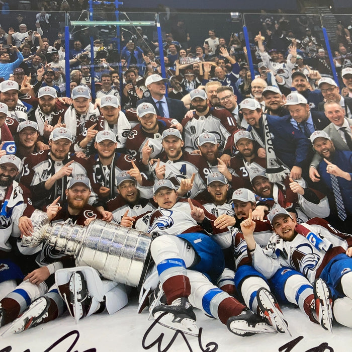 2022 Colorado Avalanche Stanley Cups Champs Team Signed 16x20 Photo Beckett COA