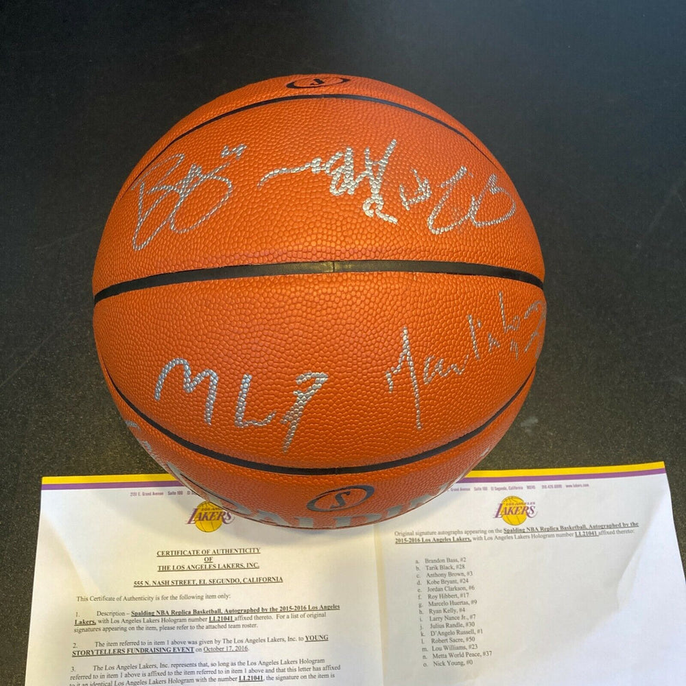 Kobe Bryant 2015-16 Final Season Los Angeles Lakers Team Signed Basketball JSA
