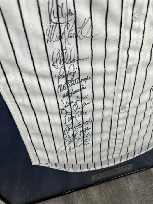 1998 New York Yankees Team Signed World Series Jersey Derek Jeter PSA DNA COA