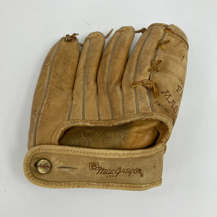 Jackie Robinson Single Signed Baseball Glove The Only One Known JSA COA