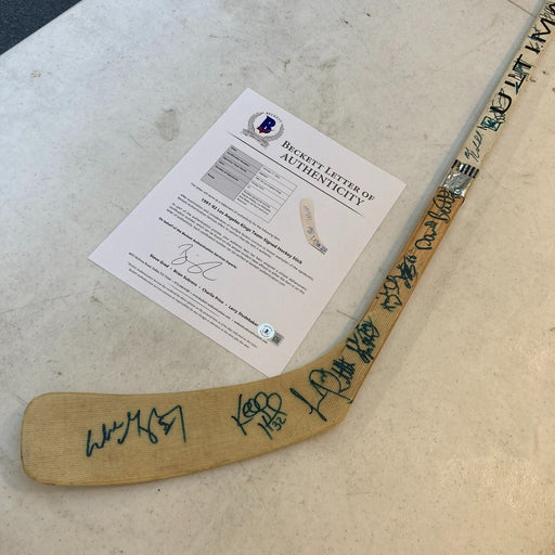 Wayne Gretzky 1991-92 Los Angeles Kings Team Signed Hockey Stick Beckett COA