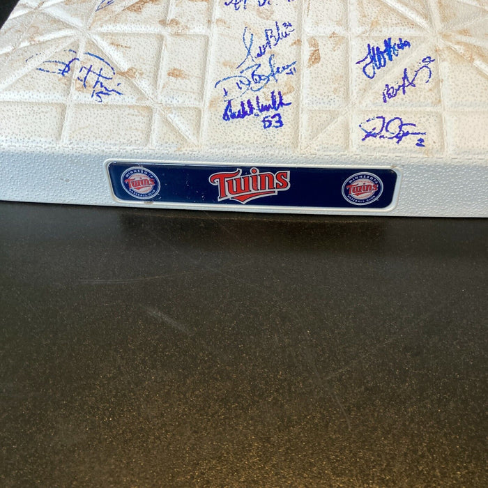 2011 Minnesota Twins Team Signed Opening Day Game Used Base MLB Authentic Holo