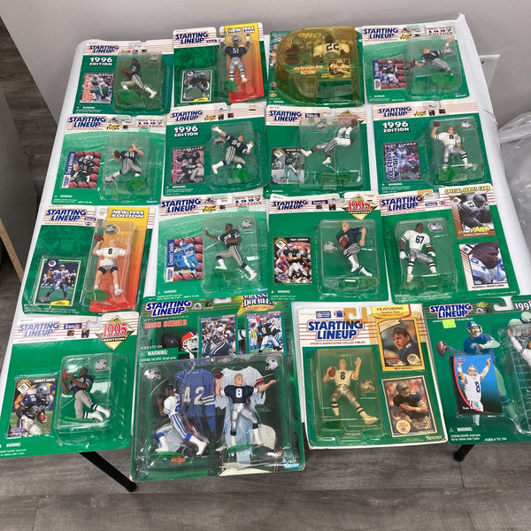 Lot Of 32 Dallas Cowboys Starting Lineup Figurines SLU Troy Aikman Emmitt Smith