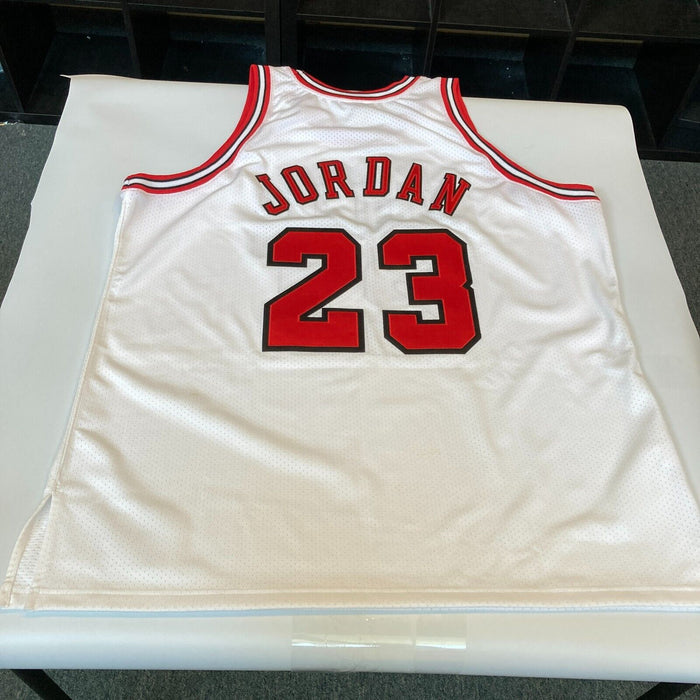 Michael Jordan Signed Chicago Bulls 1991-1992 Back To Back Champs Jersey UDA COA