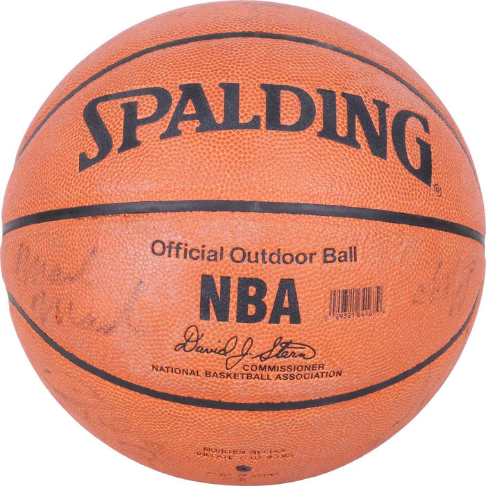 Kobe Bryant 2000-01 Los Angeles Lakers NBA Champs Team Signed Basketball PSA