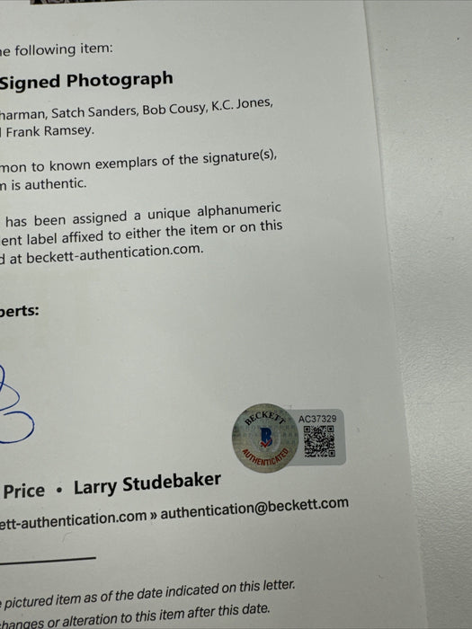 1960-61 Boston Celtics NBA Champs Team Signed 18x24 Photo Bill Russell Beckett