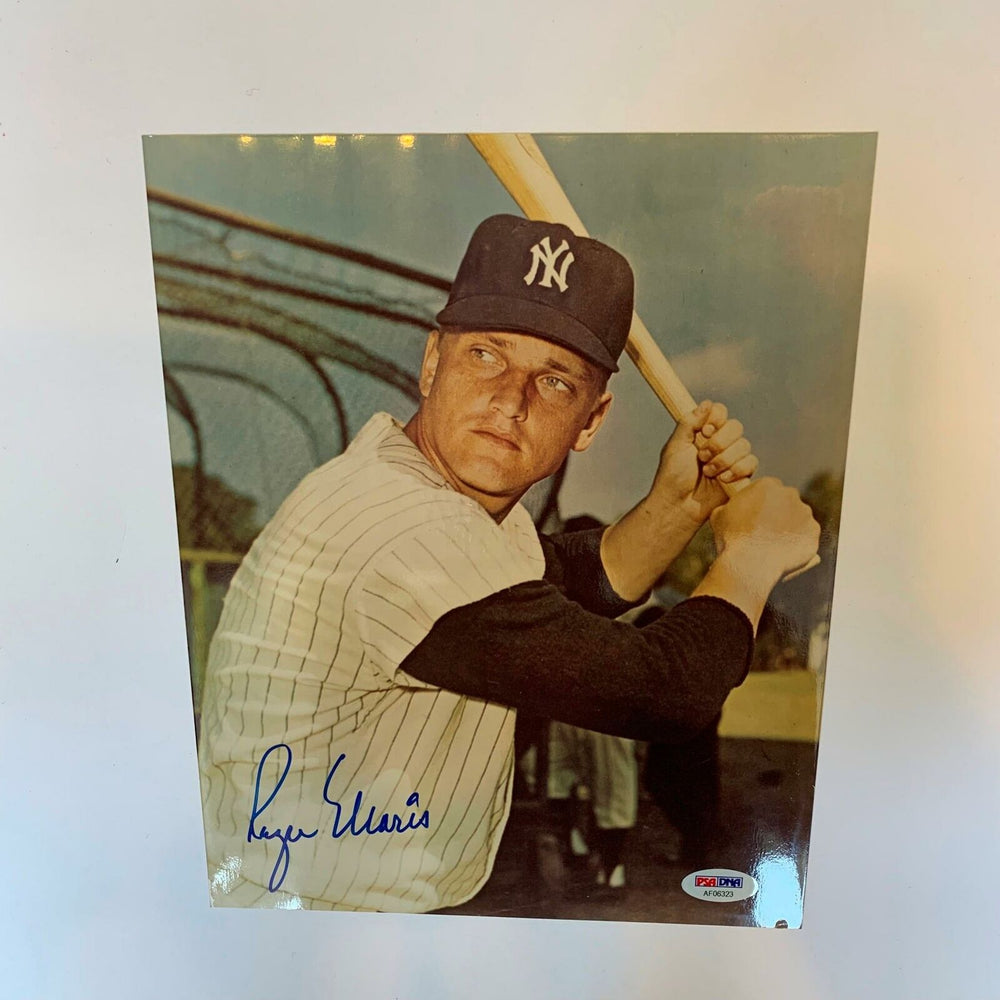 Beautiful Roger Maris Signed 8x10 Photo Mint Autograph With PSA DNA COA Yankees