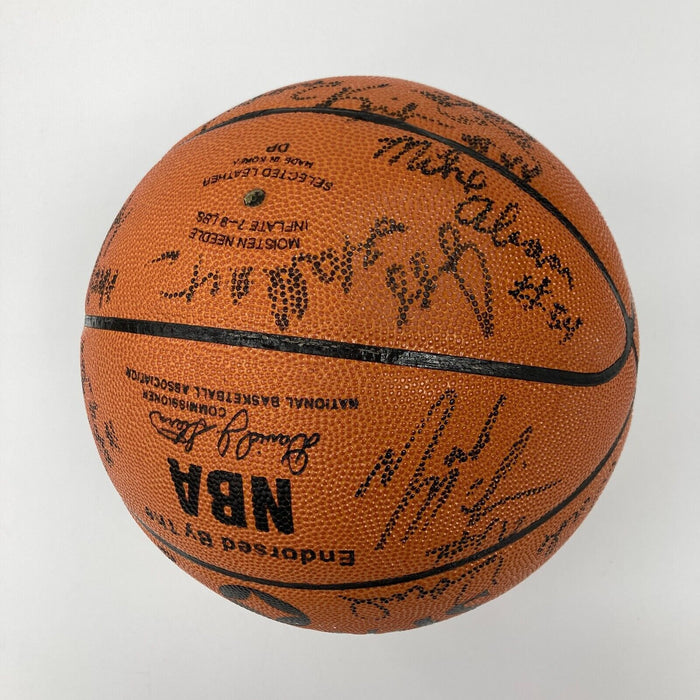 1985-86 Louisville Cardinals NCAA Champs Team Signed Basketball JSA COA