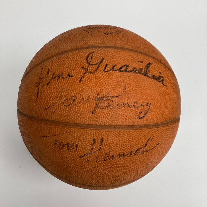 1960-61 Boston Celtics NBA Champs Team Signed Vintage Basketball Beckett COA