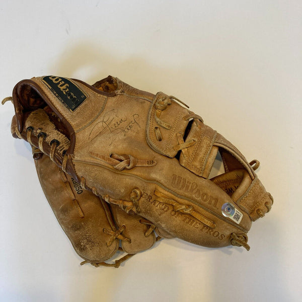 Willie Mays Signed Vintage Wilson Baseball Glove Beckett Certified