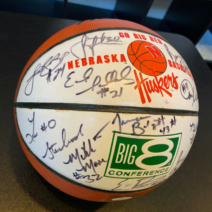 1993-94 Nebraska Cornhuskers Big 8 Champions Team Signed Basketball JSA COA