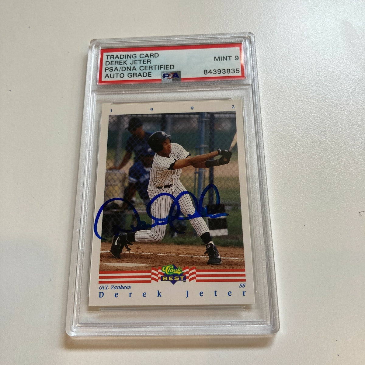derek jeter graded rookie card Pre Signed 1992 Classic Best Baseball RC PSA D — Showpieces Sports Bundle:Defender Bundle RFID Funky Bright Individual preco-2026-09