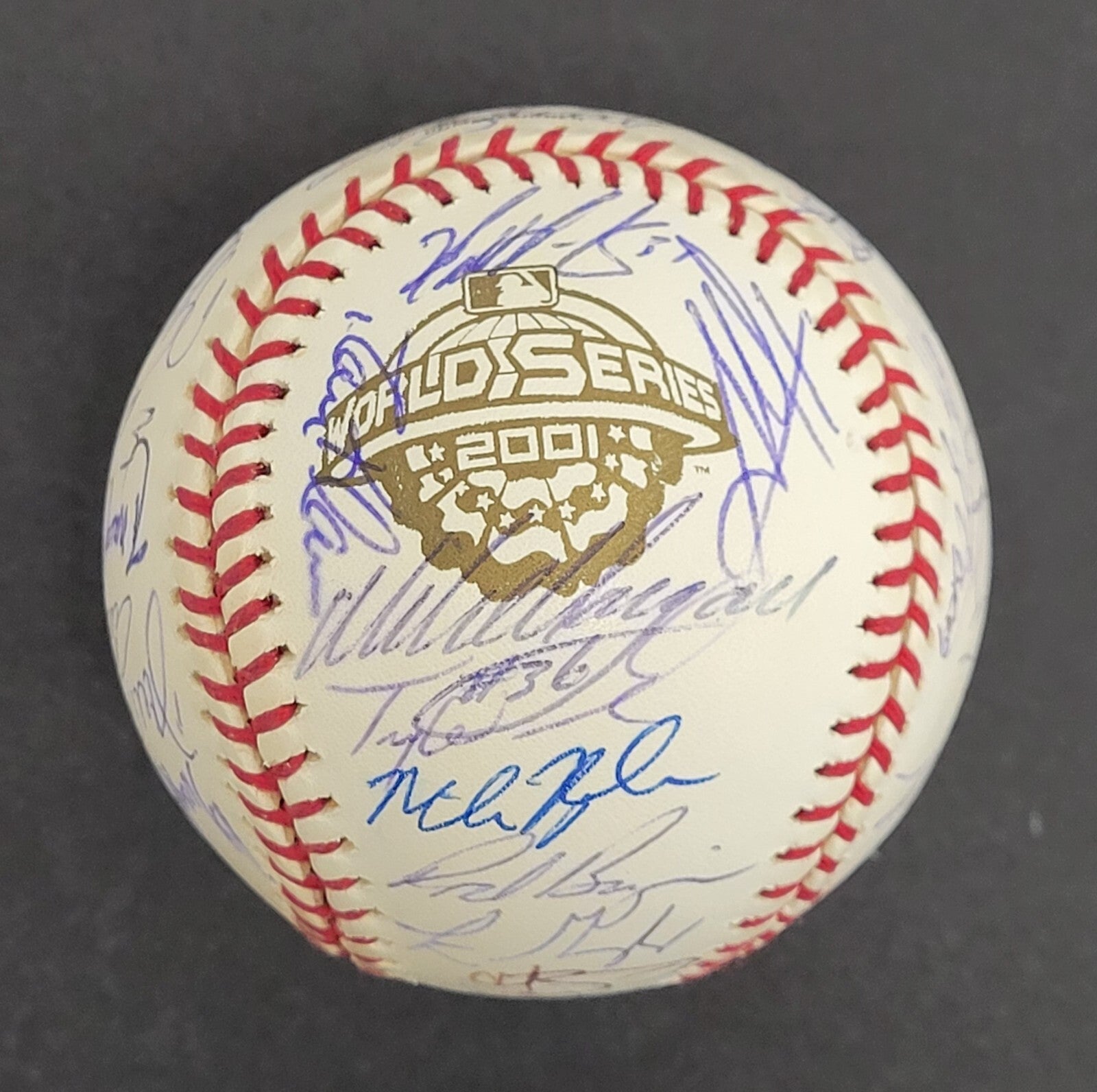 2001 Arizona Diamondbacks World Series Champs Team Signed Baseball Beckett COA