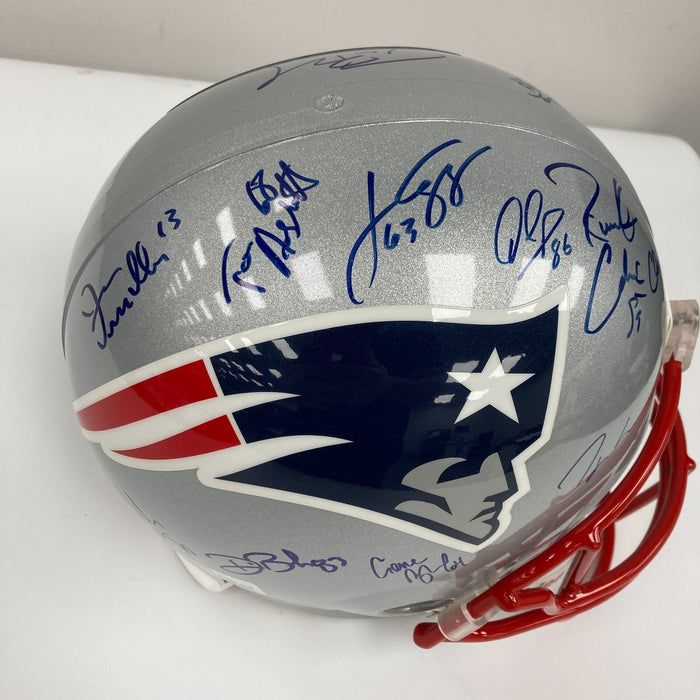 2004 New England Patriots Super Bowl Champs Team Signed Helmet Tom Brady Beckett