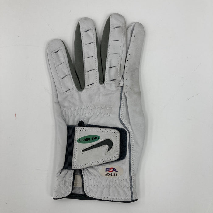 Tiger Woods Signed Nike 'TW' Golf Glove PSA DNA COA & UDA Hologram