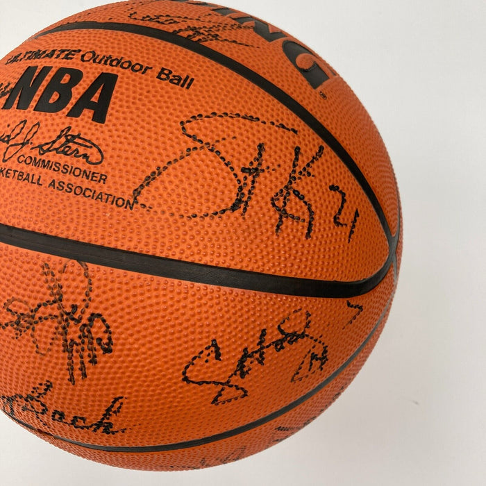 Michael Jordan 1991-92 Chicago Bulls NBA Champs Team Signed Basketball Beckett