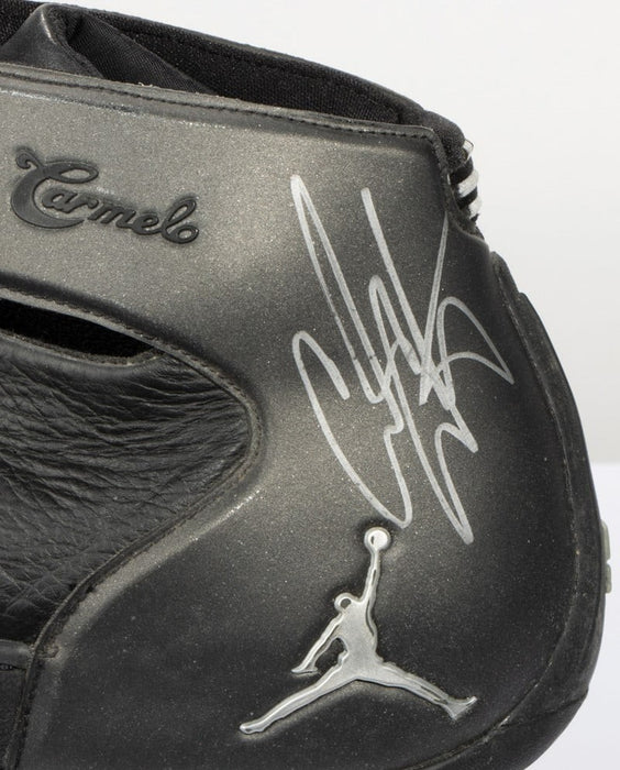 2004 Rookie-Era Signed Game Used Jordan Sneakers JSA & MEARS