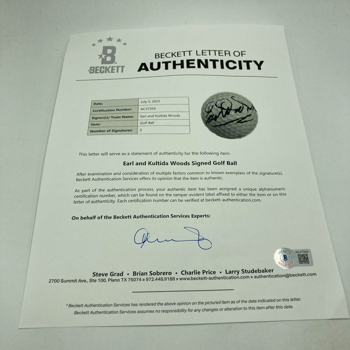 Earl & Kultida Woods Signed Golf Ball Tiger Woods Parents Beckett COA