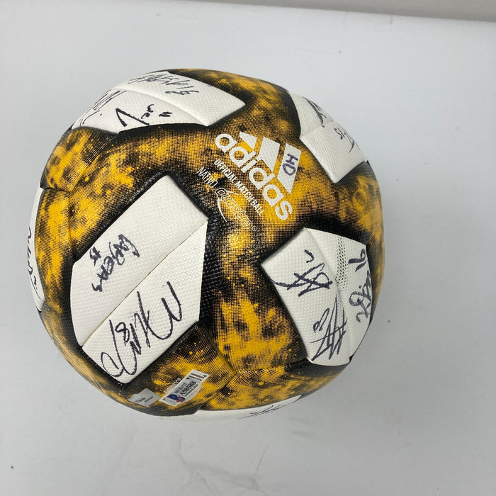 2019 Houston Dynamo Team Signed Soccer Ball Beckett & Fanatics COA