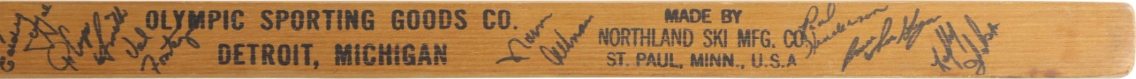 1964-65 Detroit Red Wings Team Signed Gordie Howe Game Issued Hockey Stick JSA