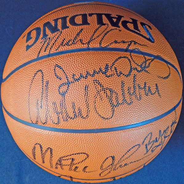 1987-88 Los Angeles Lakers Champions Team Signed NBA Game Basketball UDA