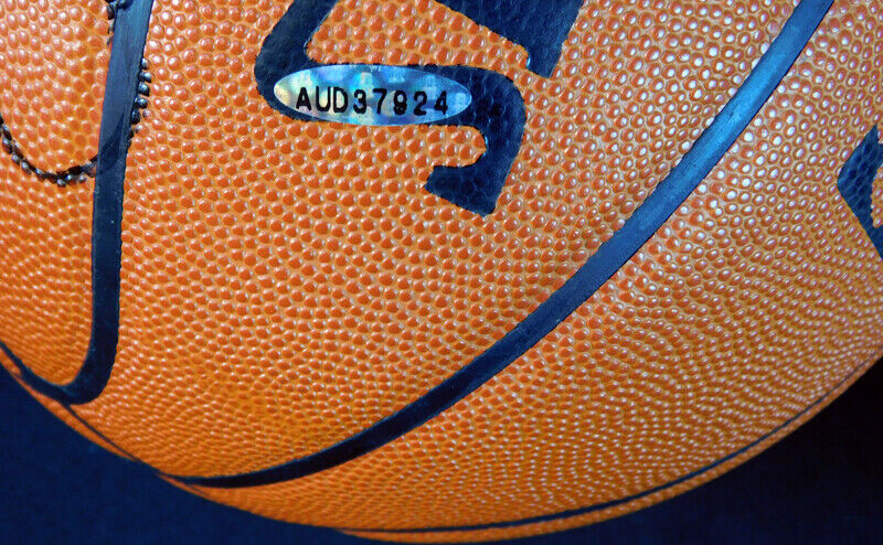 1987-88 Los Angeles Lakers Champions Team Signed NBA Game Basketball UDA