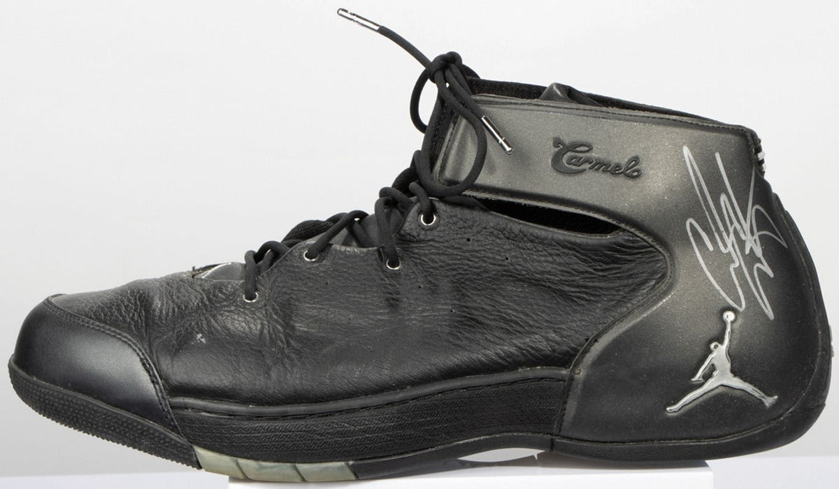 2004 Rookie-Era Signed Game Used Jordan Sneakers JSA & MEARS