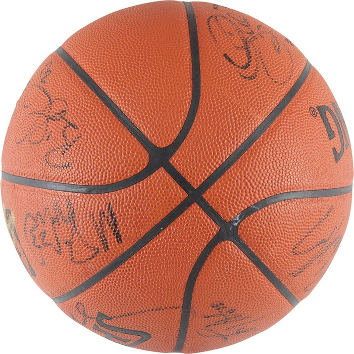 Kobe Bryant  2001  Los Angeles Lakers NBA Champs Team Signed 9/11 Basketball JSA