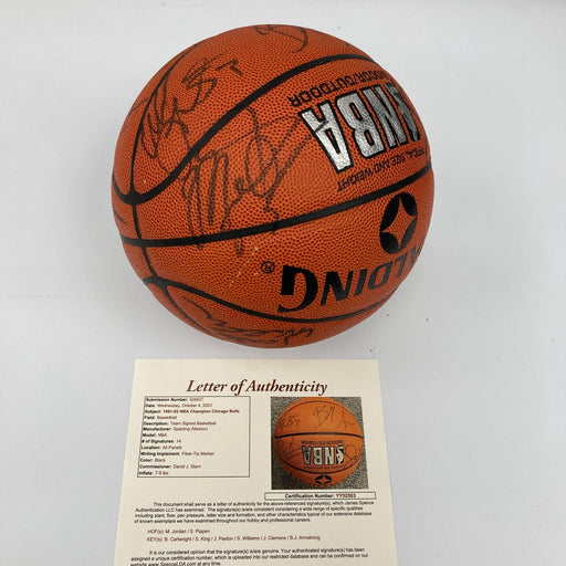 Michael Jordan 1991-92 Chicago Bulls NBA Champs Team Signed Basketball JSA COA