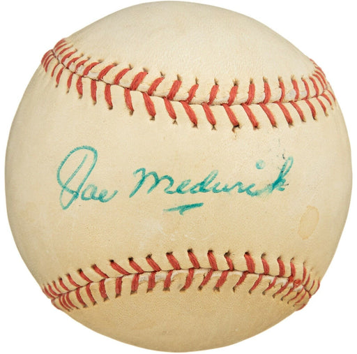 Stunning Joe Medwick Single Signed Baseball PSA DNA COA