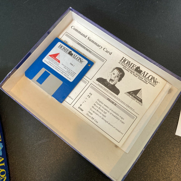 Macaulay Culkin Signed Autographed Original 1991 Home Alone Computer Game JSA