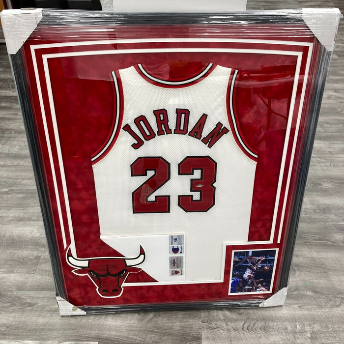 Michael Jordan Signed 1996-97 Pro Cut Chicago Bulls Jersey Upper Deck UDA COA