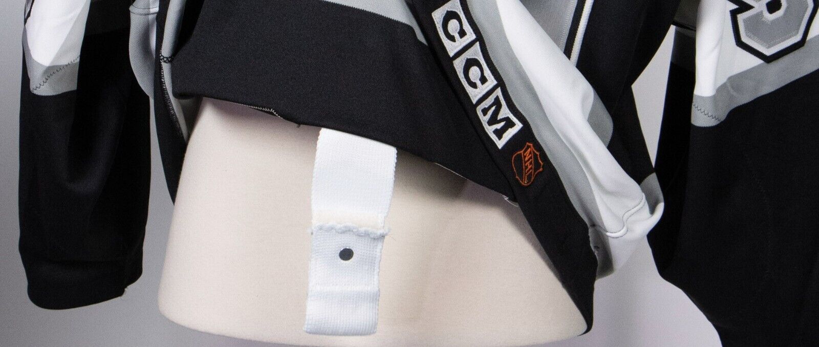 Wayne Gretzky Signed Los Angeles Kings Authentic Game Model CCM Jersey PSA DNA