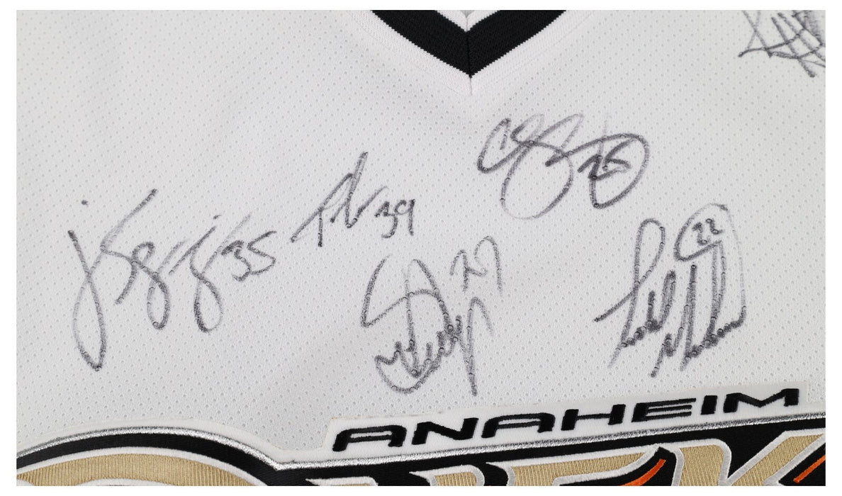 2006-07 Anaheim Ducks Stanley Cups Champs Team Signed Jersey Beckett COA