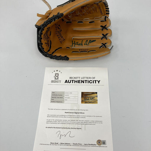 Hank Aaron Signed Rawlings Baseball Glove Beckett COA