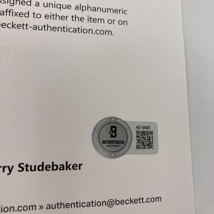 Patrick Kane 2011-12 Game Used & Signed Hockey Stick PSA DNA & Beckett COA