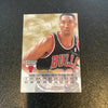 1998-99 Skybox Autographics Scottie Pippen  Autograph Basketball Card