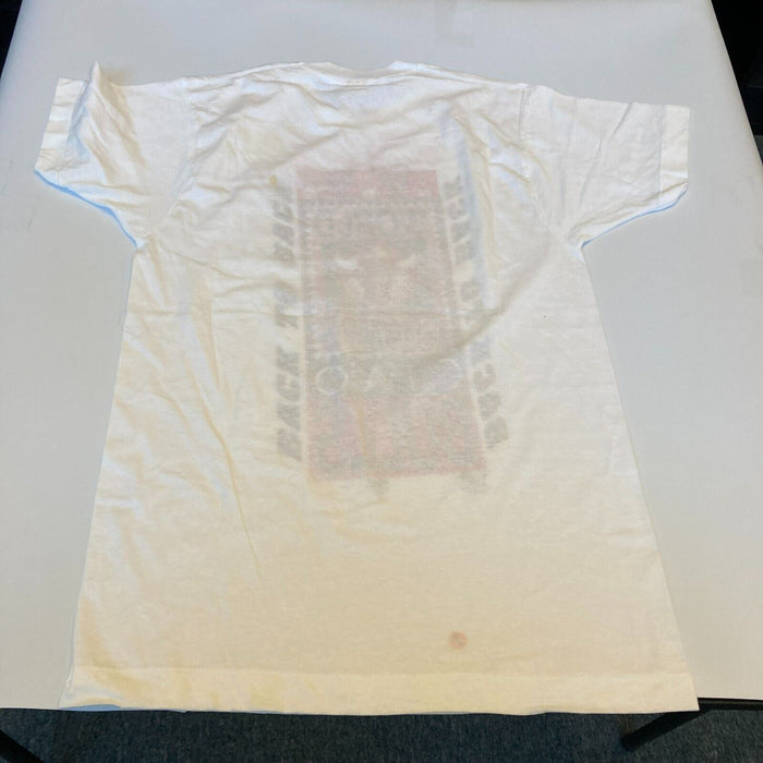 B.J. Armstrong Signed 1992 Chicago Bulls Back To Back Champs T-shirt Beckett