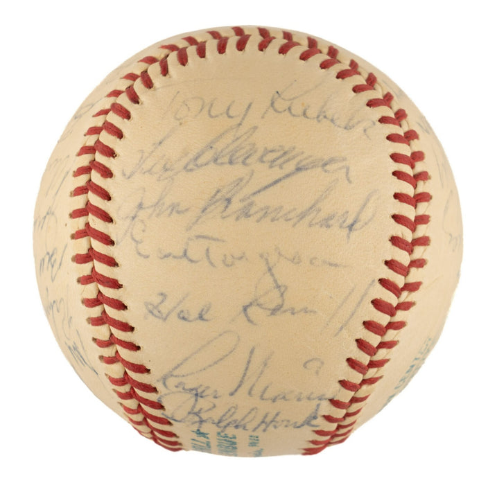 1961 New York Yankees W.S. Champs Team Signed Baseball Mickey Mantle Maris BAS