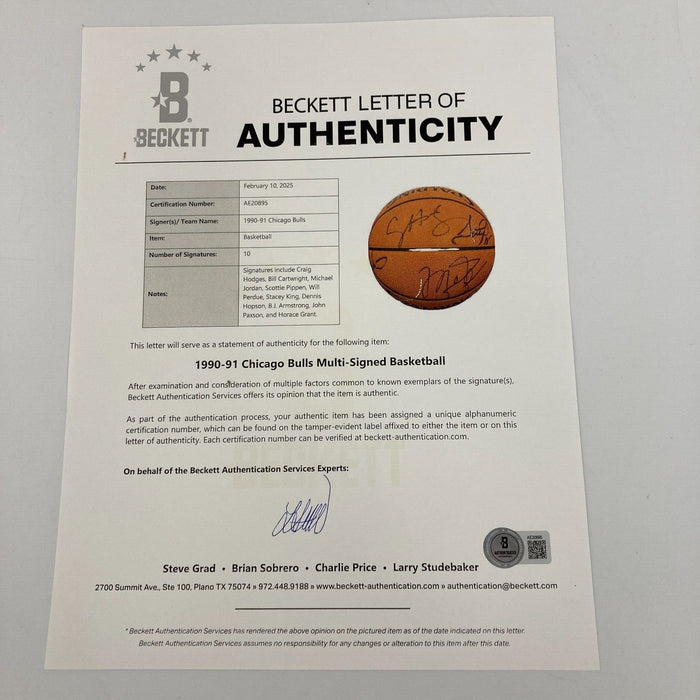 Michael Jordan 1990-91 Chicago Bulls NBA Champs Team Signed Basketball PSA DNA