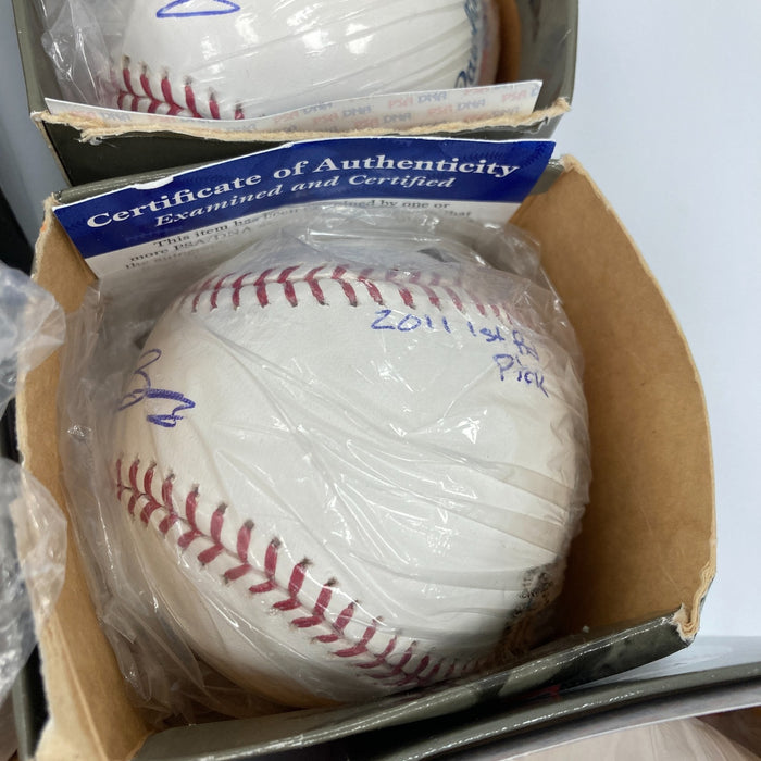 Lot Of (33) Signed Major League Baseballs PSA DNA Angles Orioles Giants Dodgers