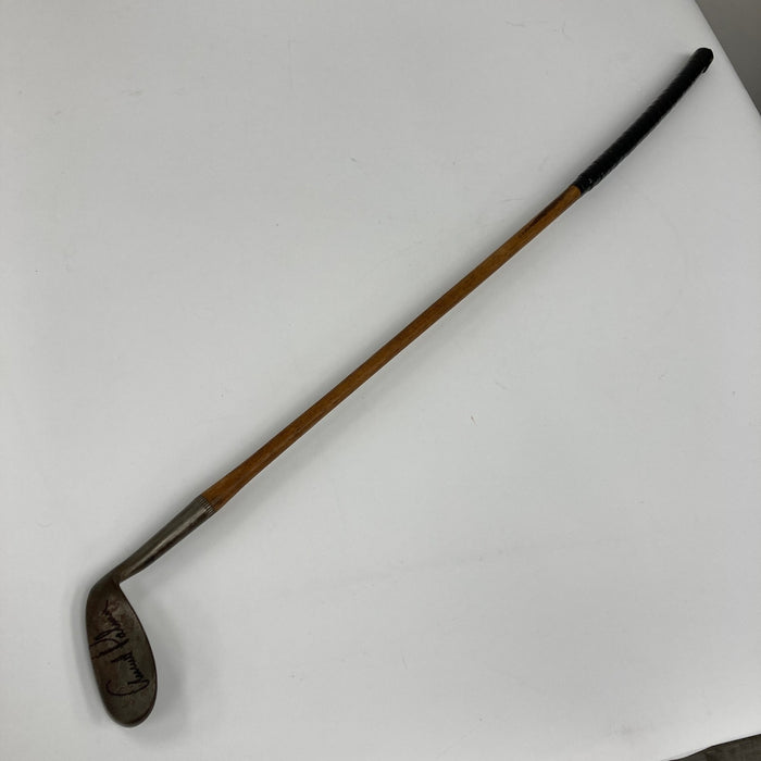 Arnold Palmer Signed Vintage Hillerich & Bradsby Golf Club JSA COA